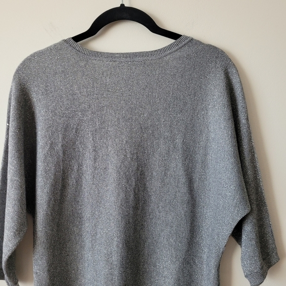 SMART Set Silver Grey Metallic Knit V Neck Top Size S - Picture 6 of 10